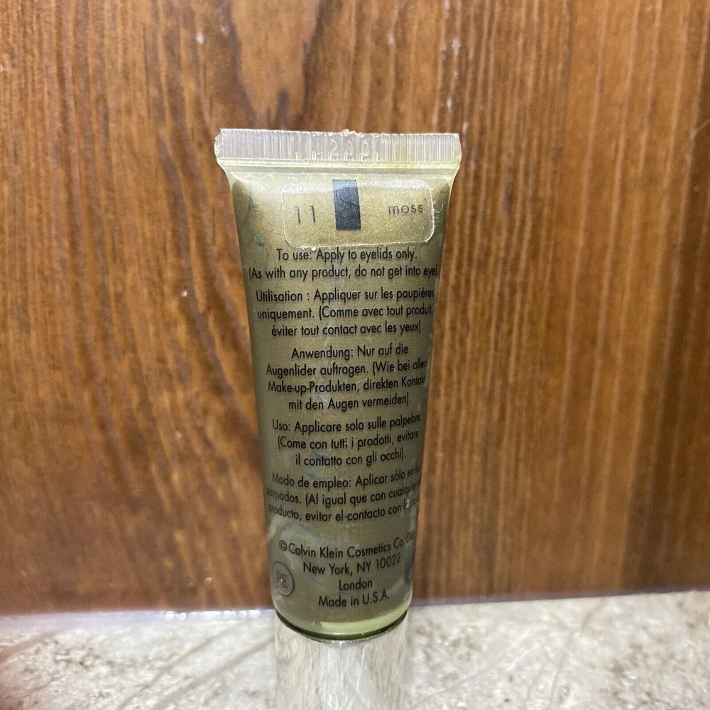 Calvin Klein Eye Color Wash 11 Moss 0.33 fl.oz New‎ Rare Shimmer Eyeshadow NWOB